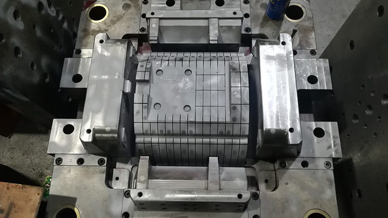 成都模具配件安装：关键步骤与注意事项