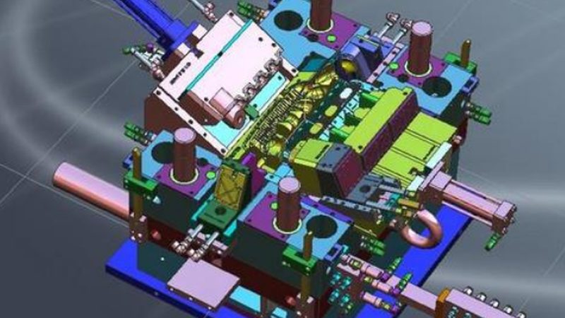 小型汽车模具定制设计：关键要素与工艺解析